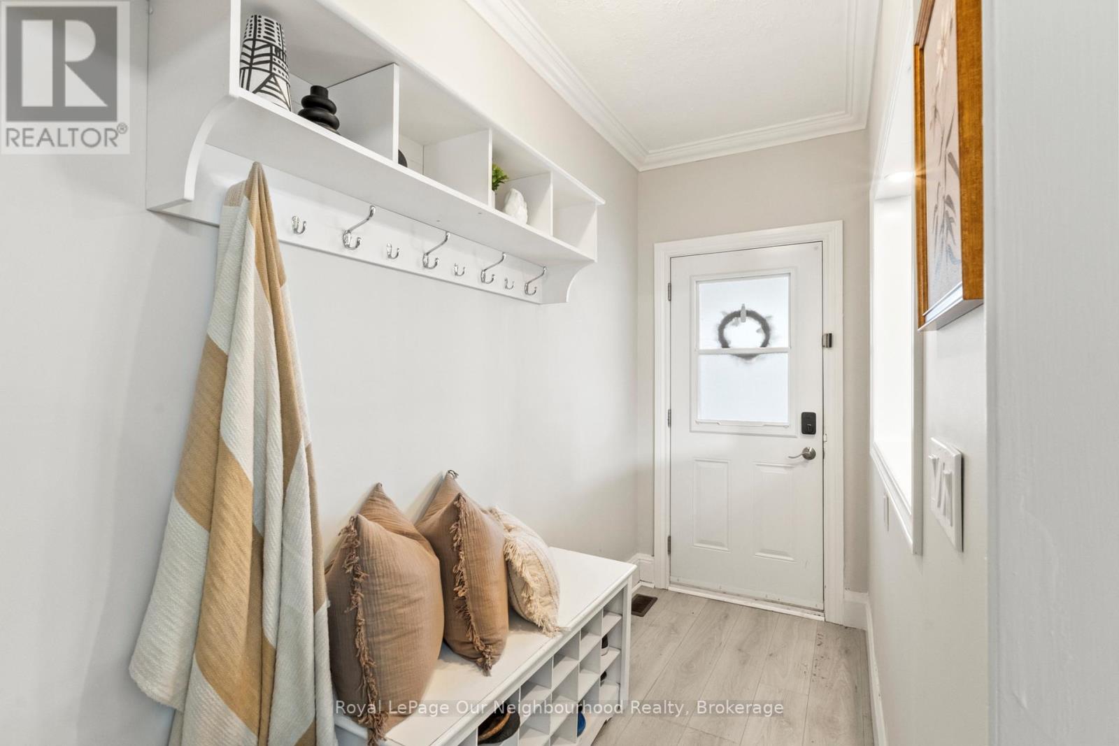 9 Carlisle Avenue, Clarington, Ontario  L1C 1W4 - Photo 4 - E12879976