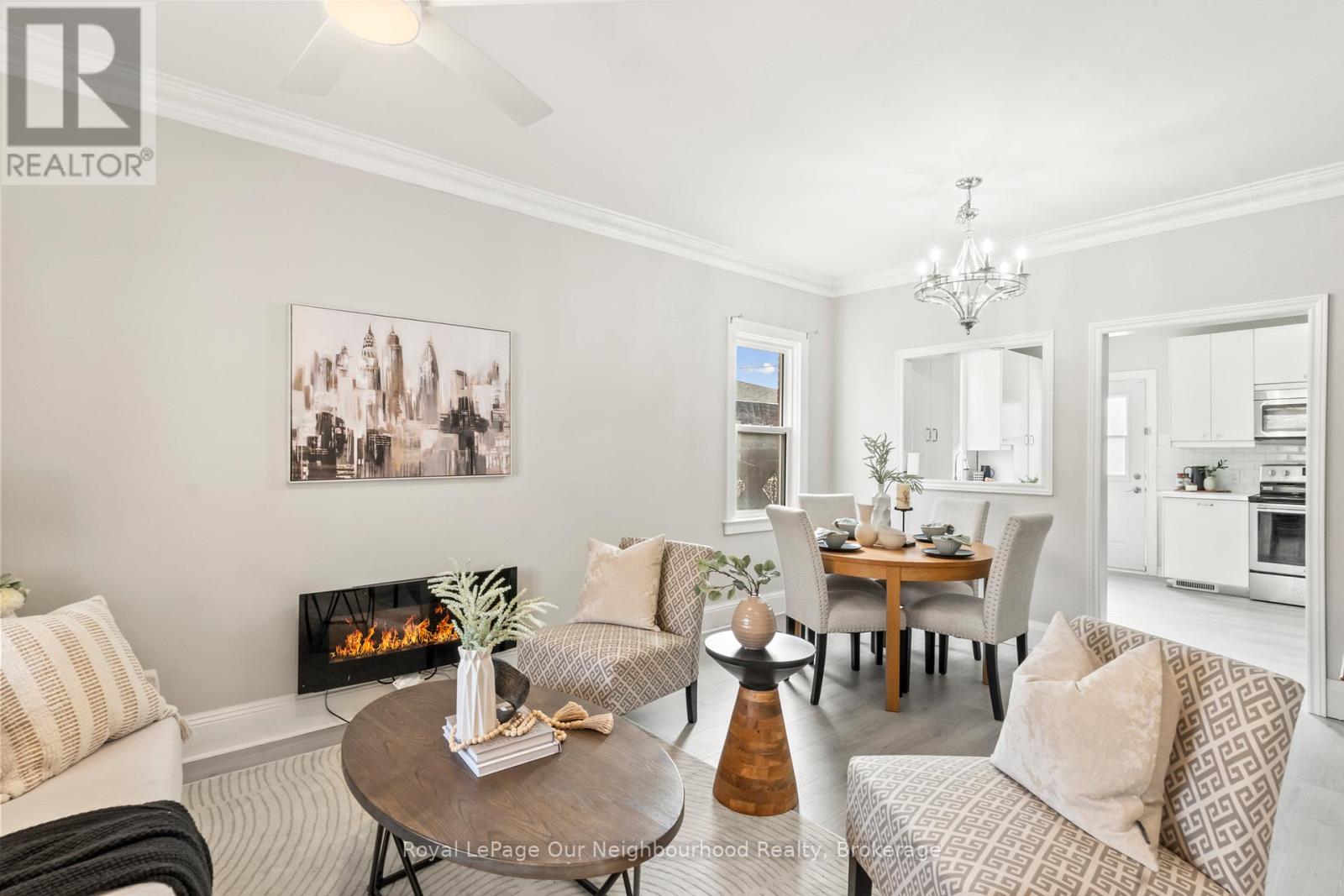 9 Carlisle Avenue, Clarington, Ontario  L1C 1W4 - Photo 5 - E12879976