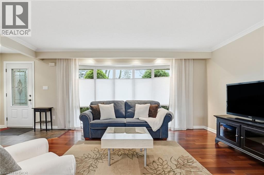 5210 Mulberry Drive, Burlington, Ontario  L7L 3P4 - Photo 12 - 40812016