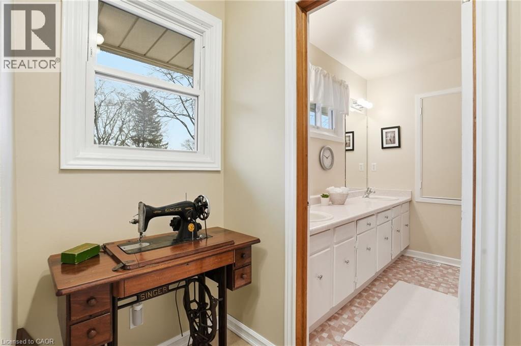 5210 Mulberry Drive, Burlington, Ontario  L7L 3P4 - Photo 24 - 40812016