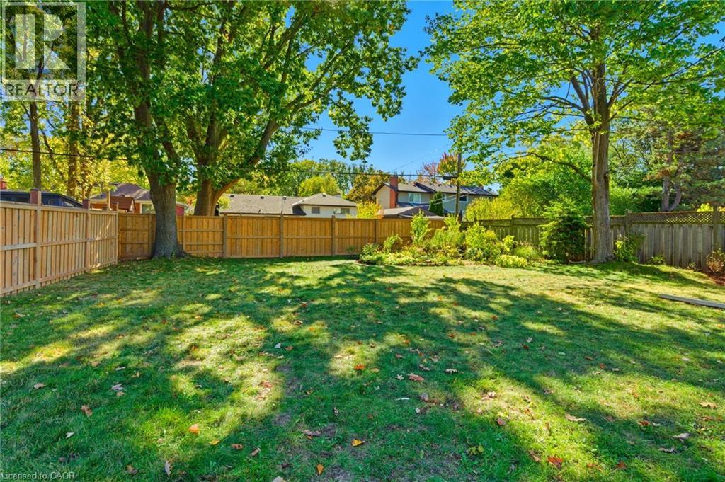 5210 Mulberry Drive, Burlington, Ontario  L7L 3P4 - Photo 5 - 40812016