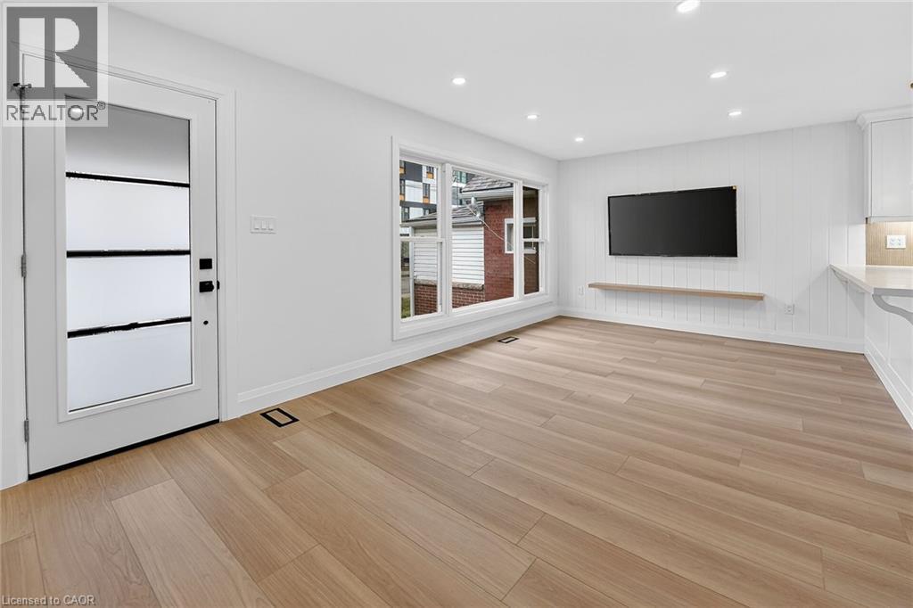 7 Crosthwaite Avenue S, Hamilton, Ontario  L8K 2T7 - Photo 8 - 40812003