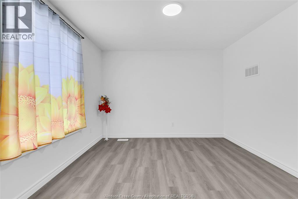 941 Cataraqui, Windsor, Ontario  N9A 3P7 - Photo 7 - 26005312