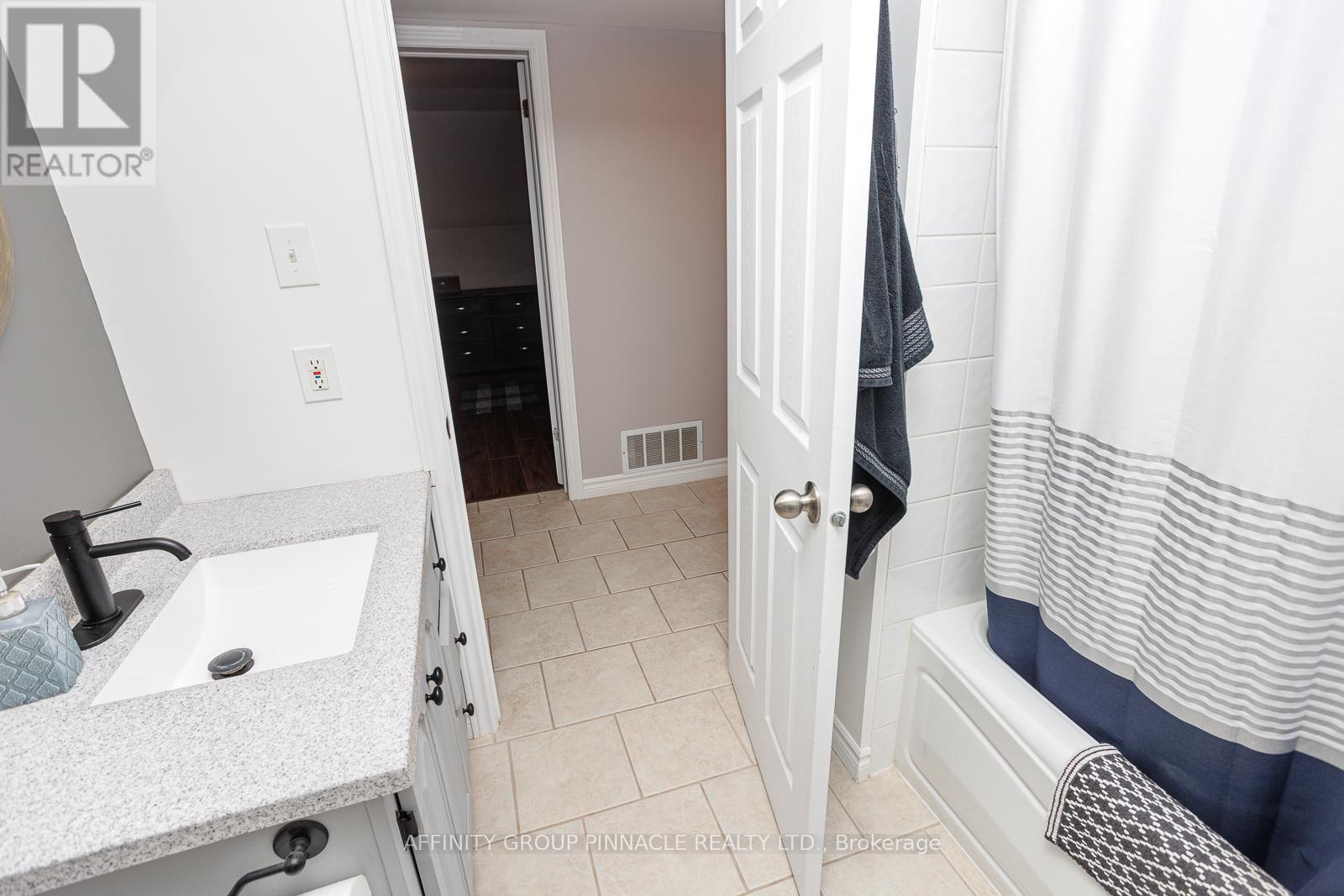 164 Wispi Shore Road, Kawartha Lakes, Ontario  K9V 4R5 - Photo 17 - X12880088