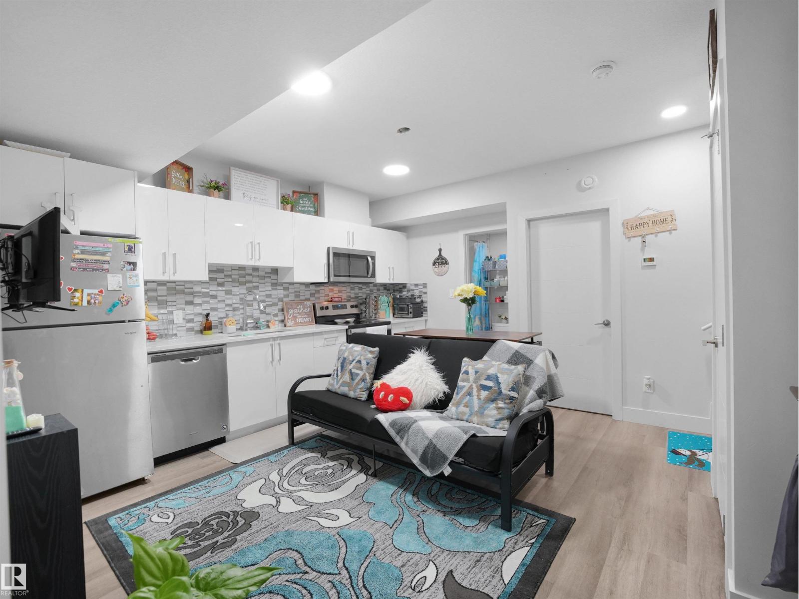 8103 Orchards Green Gr Sw, Edmonton, Alberta  T6X 2N7 - Photo 35 - E4477299