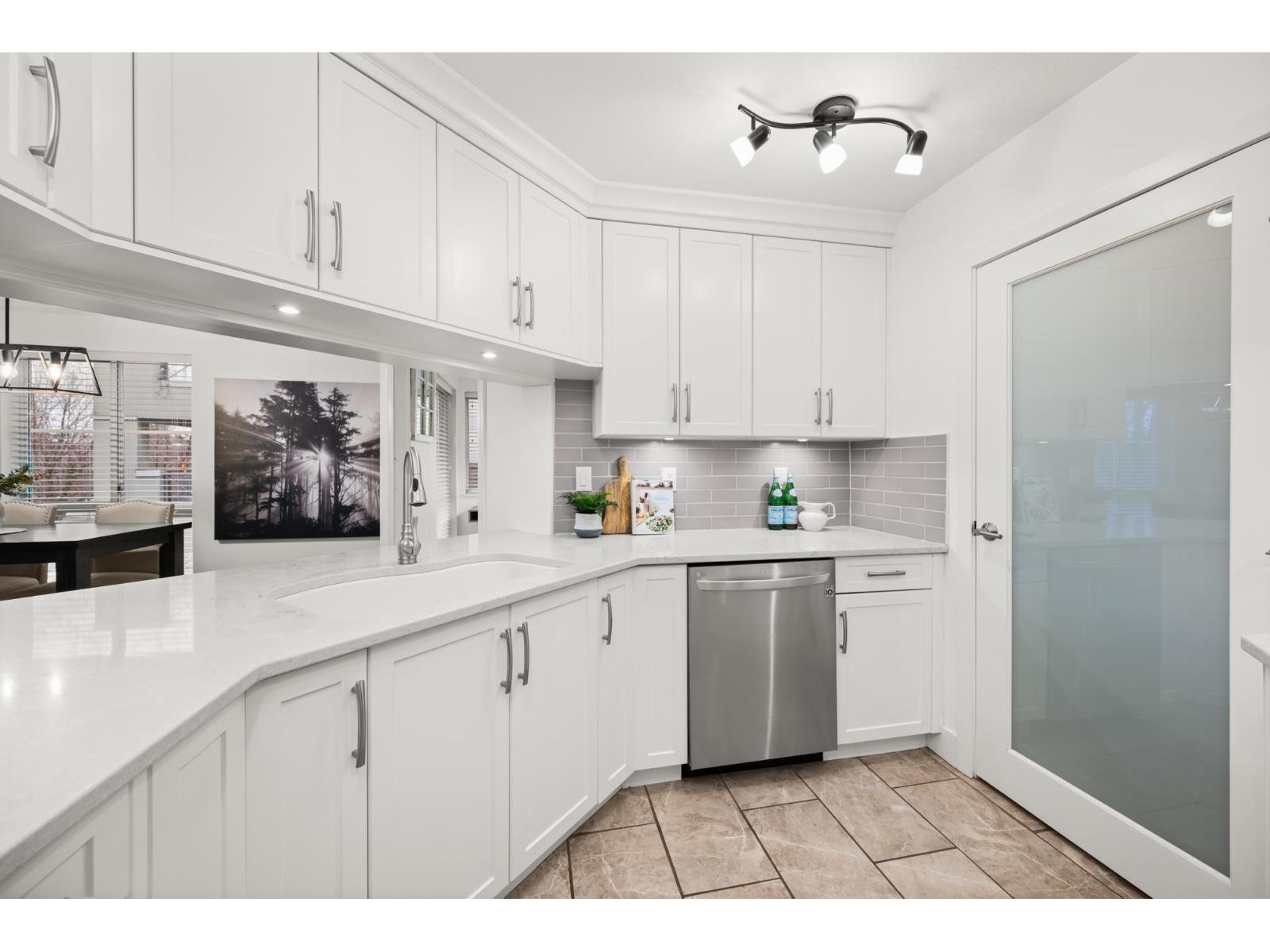 304 20110 Michaud Crescent, Langley, British Columbia  V3A 4B1 - Photo 13 - R3099203