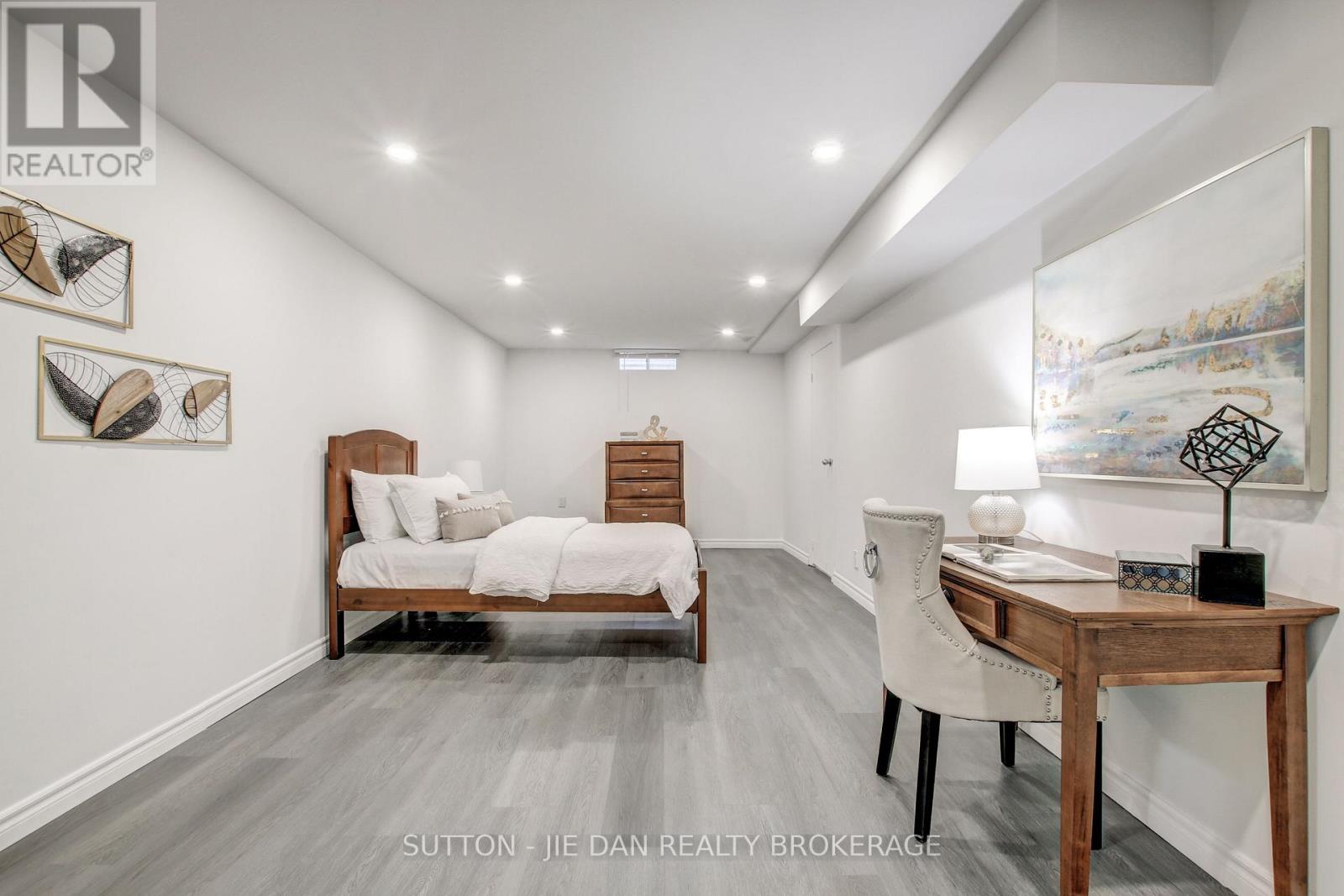 33 Repton Avenue, London North, Ontario  N5X 3G3 - Photo 28 - X12880016