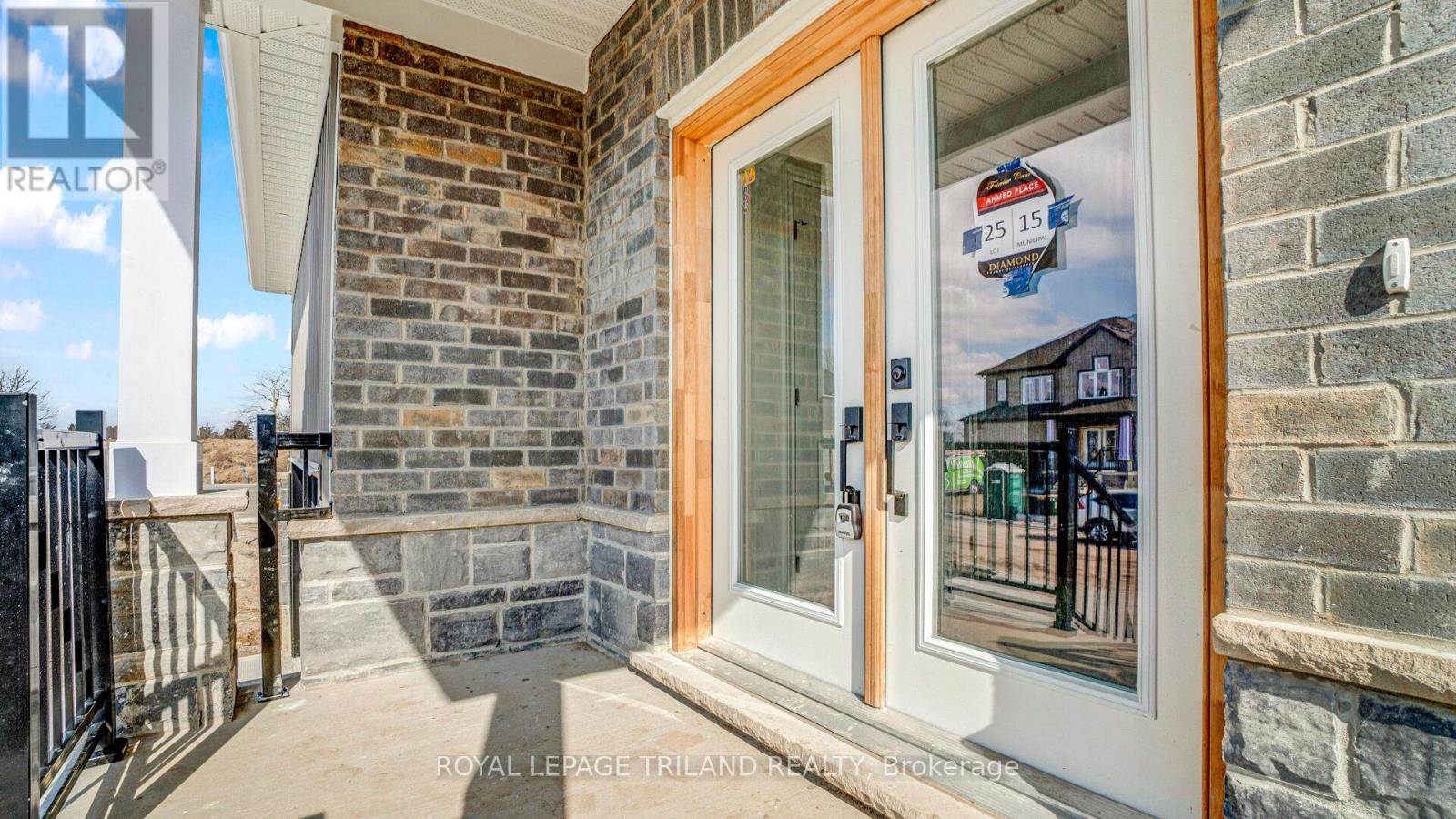 15 Ahmed Place, St. Thomas, Ontario  N5R 4W7 - Photo 5 - X12880064