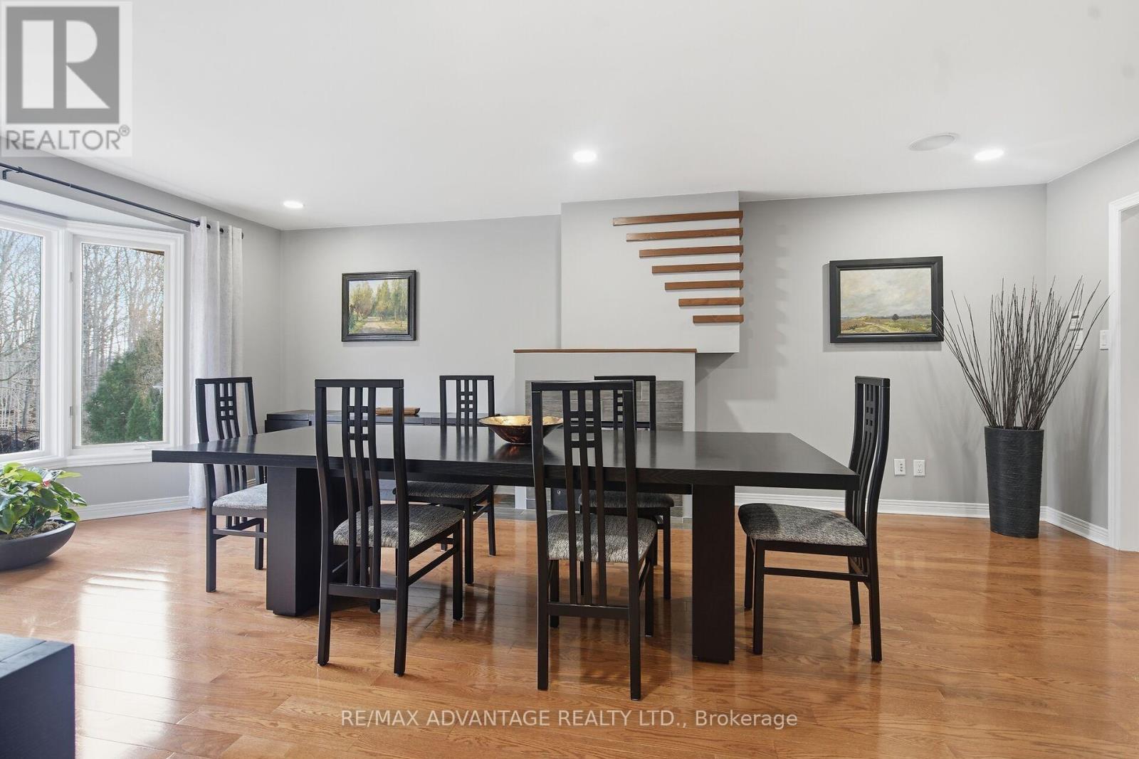 28 Wynfield Lane, Middlesex Centre, Ontario  N6H 5L2 - Photo 10 - X12880092