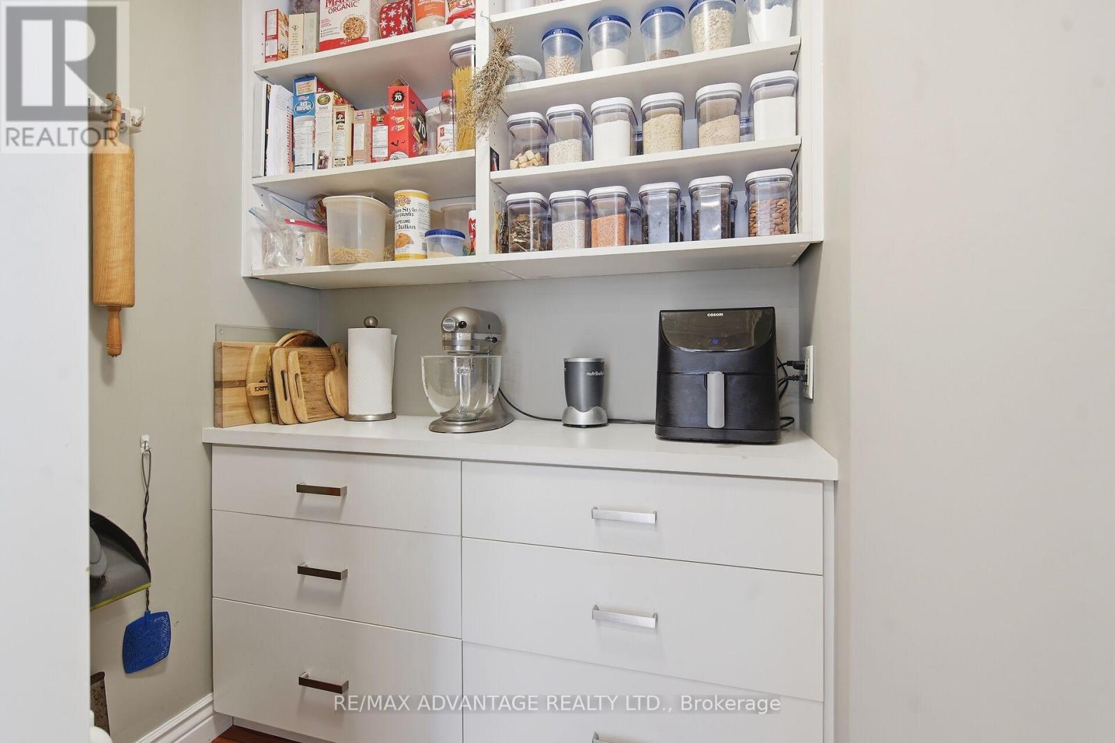 28 Wynfield Lane, Middlesex Centre, Ontario  N6H 5L2 - Photo 16 - X12880092