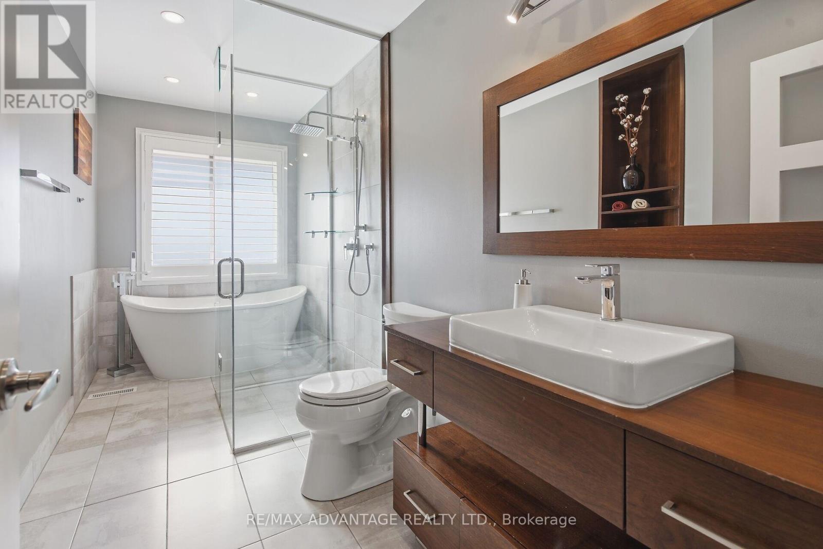 28 Wynfield Lane, Middlesex Centre, Ontario  N6H 5L2 - Photo 30 - X12880092