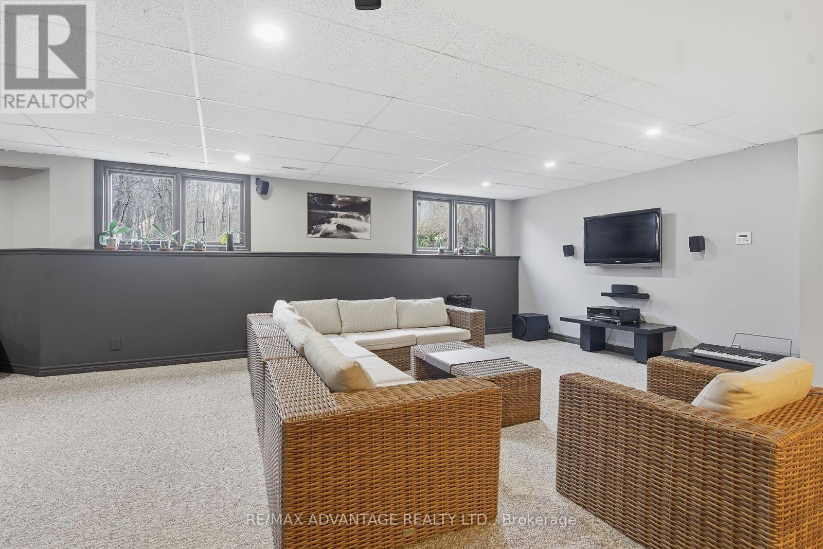 28 Wynfield Lane, Middlesex Centre, Ontario  N6H 5L2 - Photo 38 - X12880092