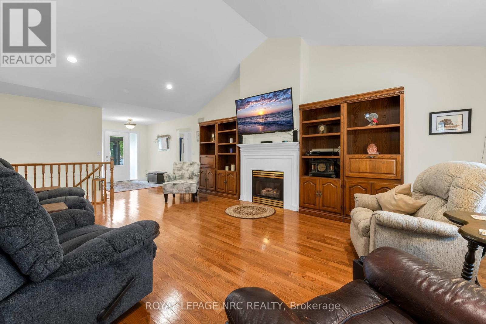 49 Cedar Park Drive, Welland, Ontario  L3C 7C8 - Photo 12 - X12748332