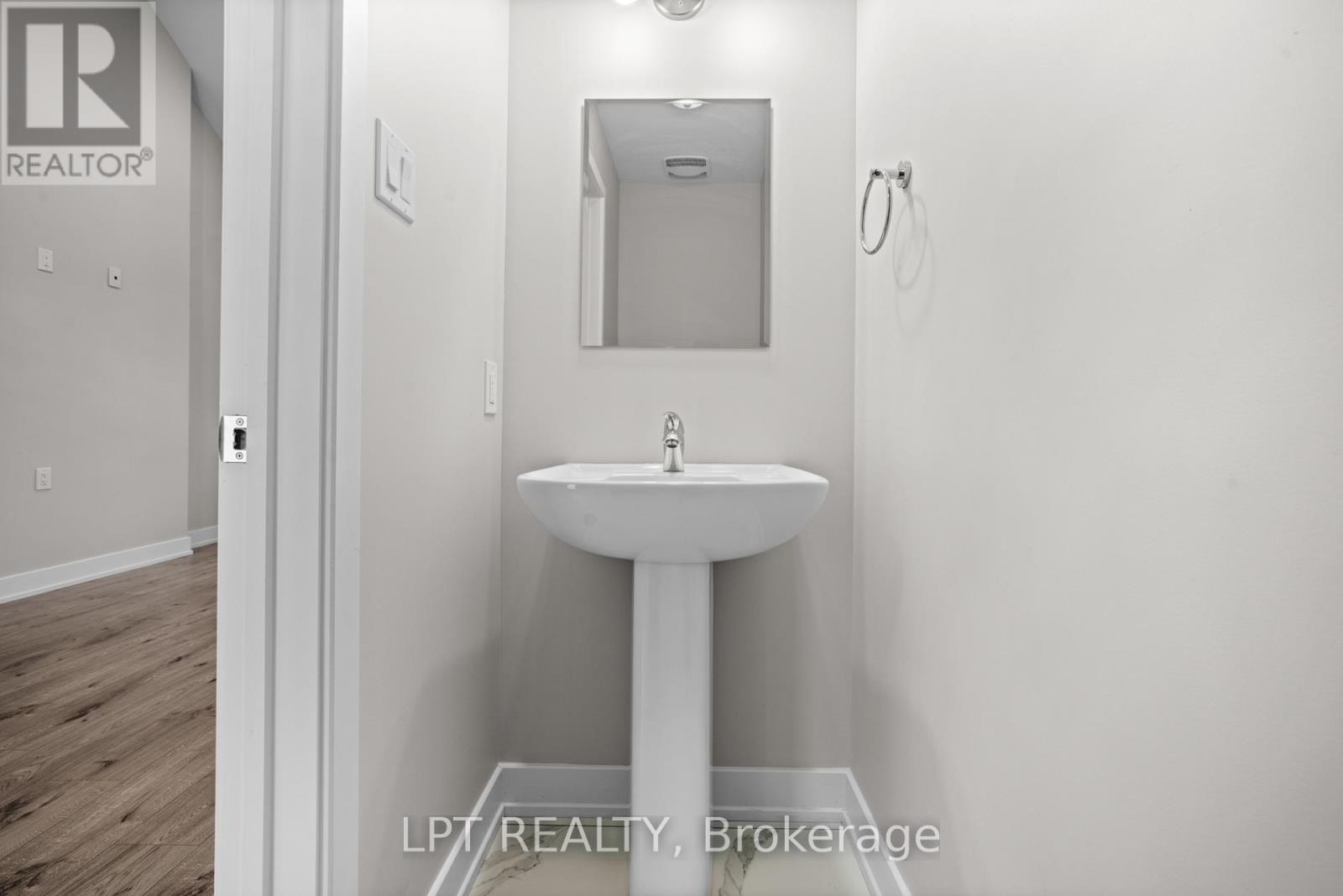 75 Chateauguay Street, Russell, Ontario  K0A 2M0 - Photo 9 - X12822910