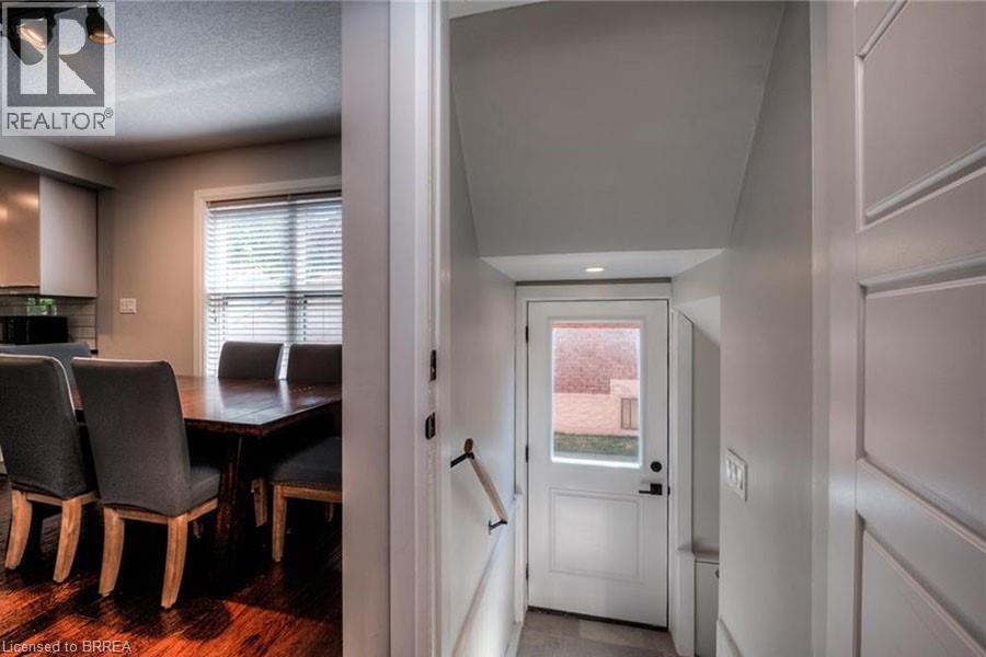 24 Locust Street Unit# A, Kitchener, Ontario  N2H 1W7 - Photo 2 - 40811618