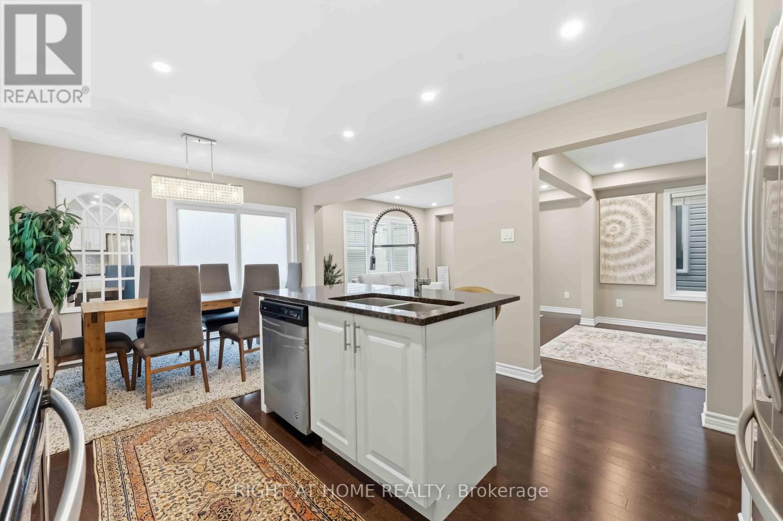 1001 Rue Du Manege Street, Ottawa, Ontario  K2S 0Y7 - Photo 13 - X12880174