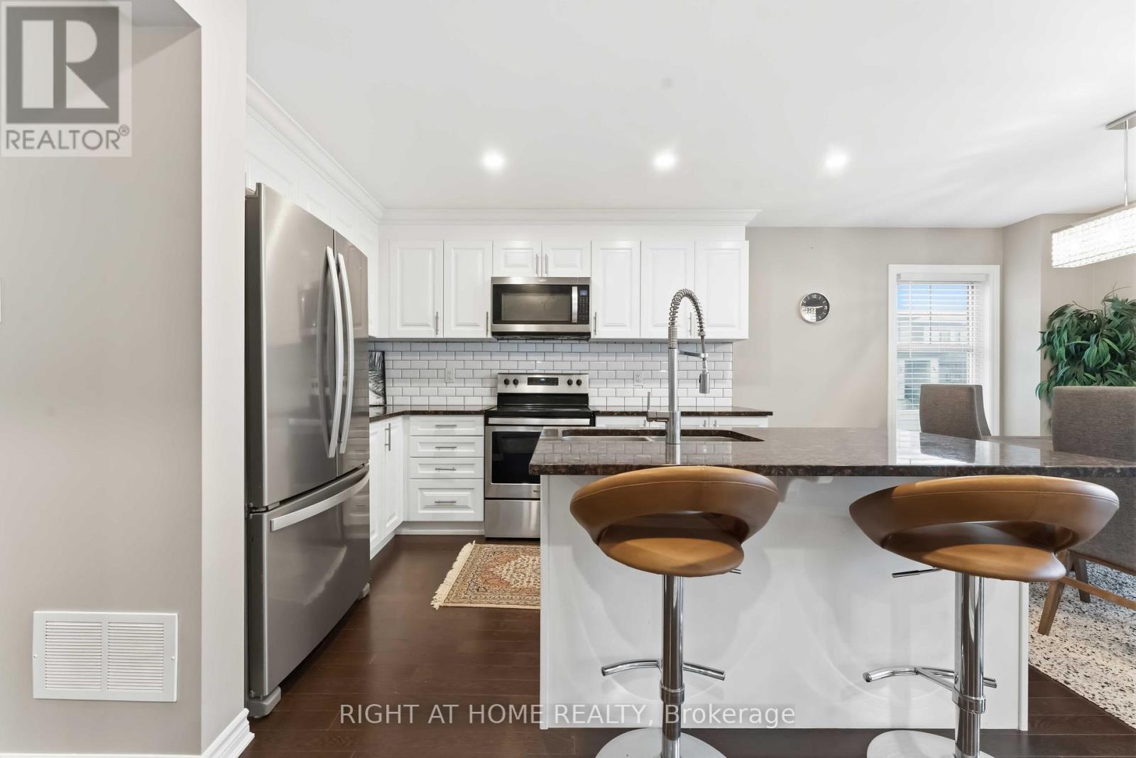 1001 Rue Du Manege Street, Ottawa, Ontario  K2S 0Y7 - Photo 6 - X12880174