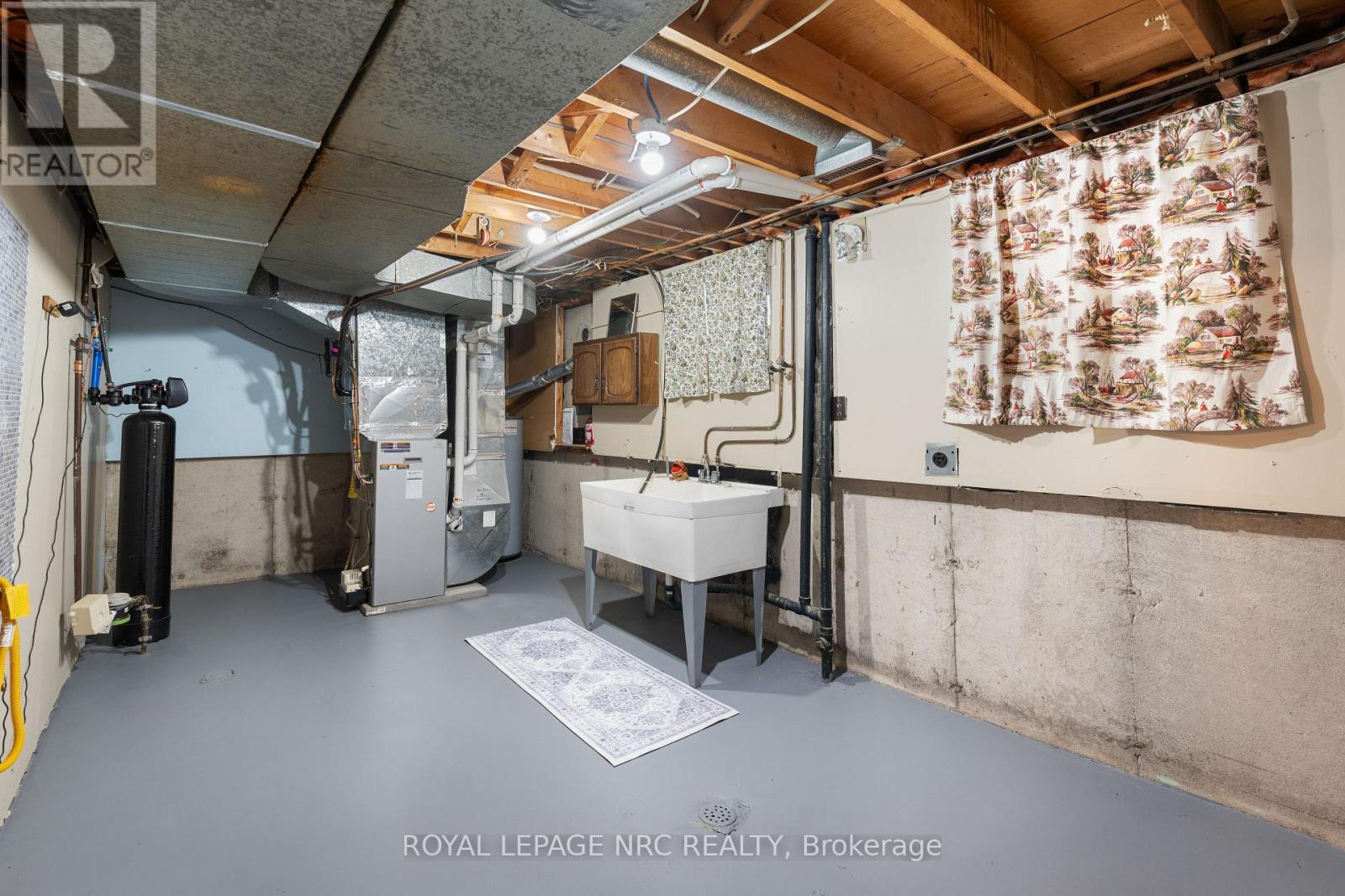 16 Appleford Road, St. Catharines, Ontario  L2P 3M3 - Photo 30 - X12880006