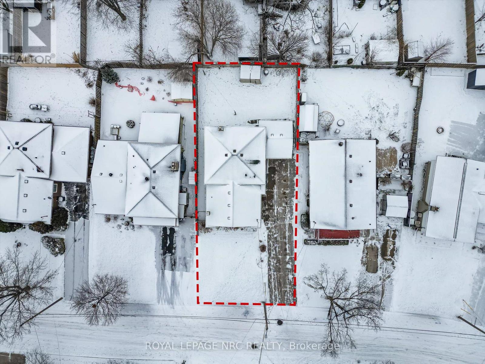 16 Appleford Road, St. Catharines, Ontario  L2P 3M3 - Photo 38 - X12880006