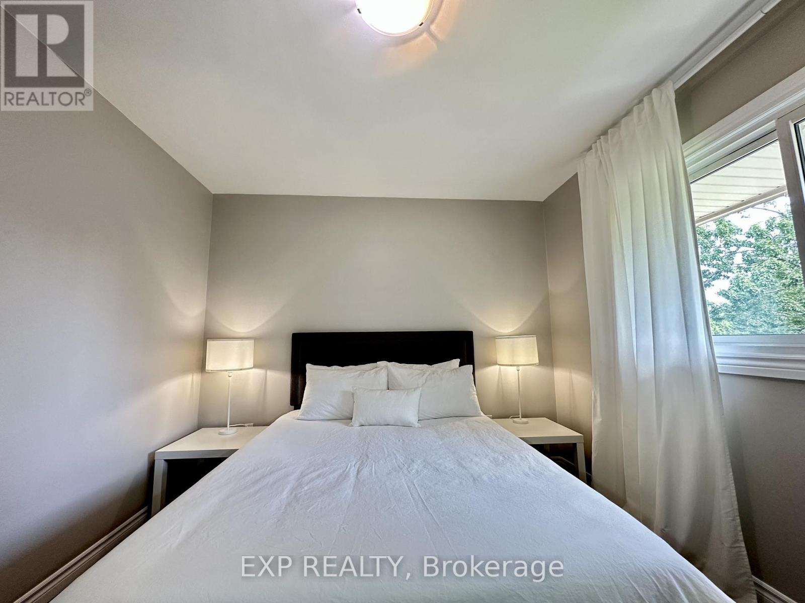 16 Broadview Avenue, St. Catharines, Ontario  L2T 2H3 - Photo 11 - X12880112