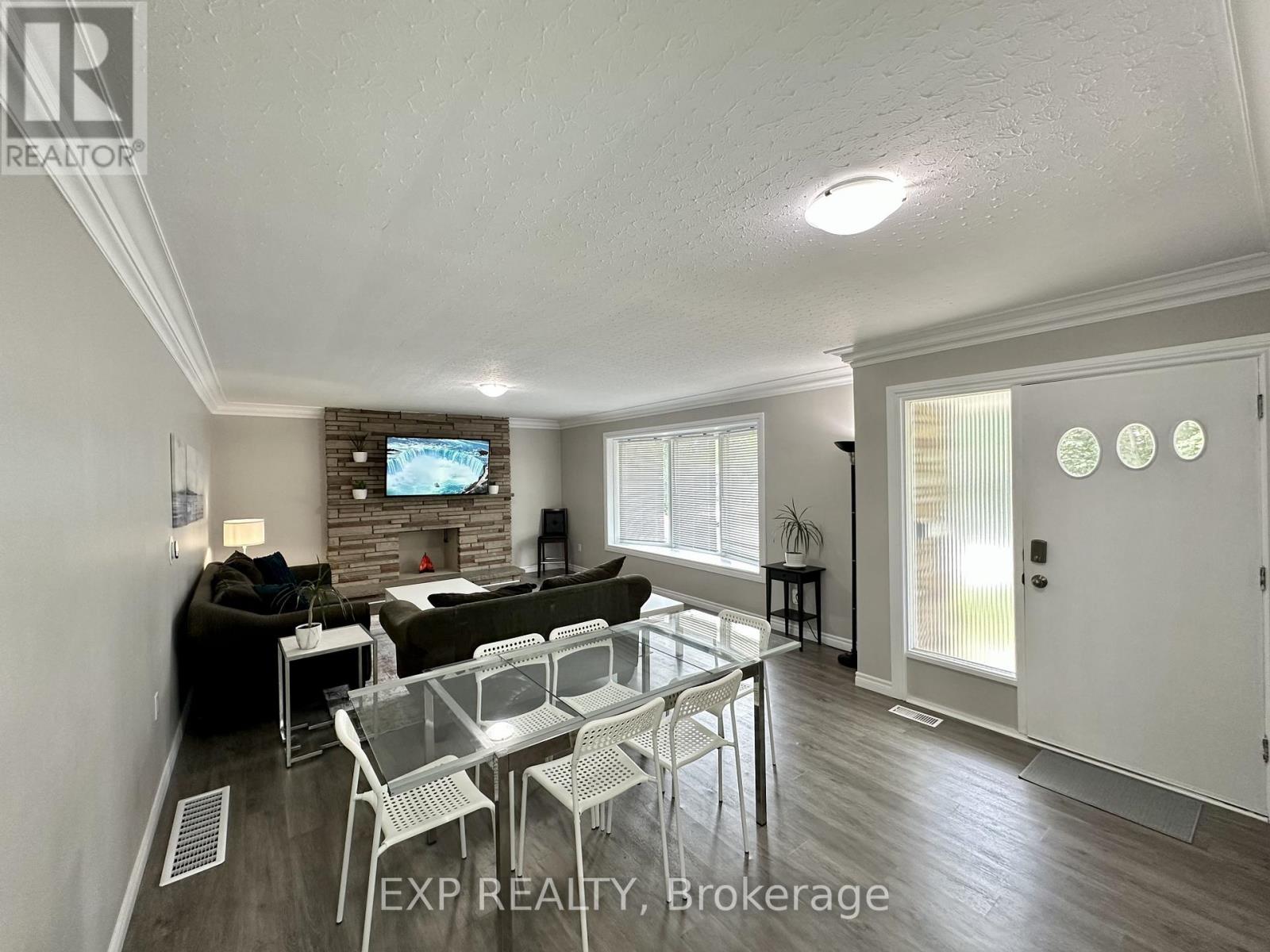 16 Broadview Avenue, St. Catharines, Ontario  L2T 2H3 - Photo 5 - X12880112