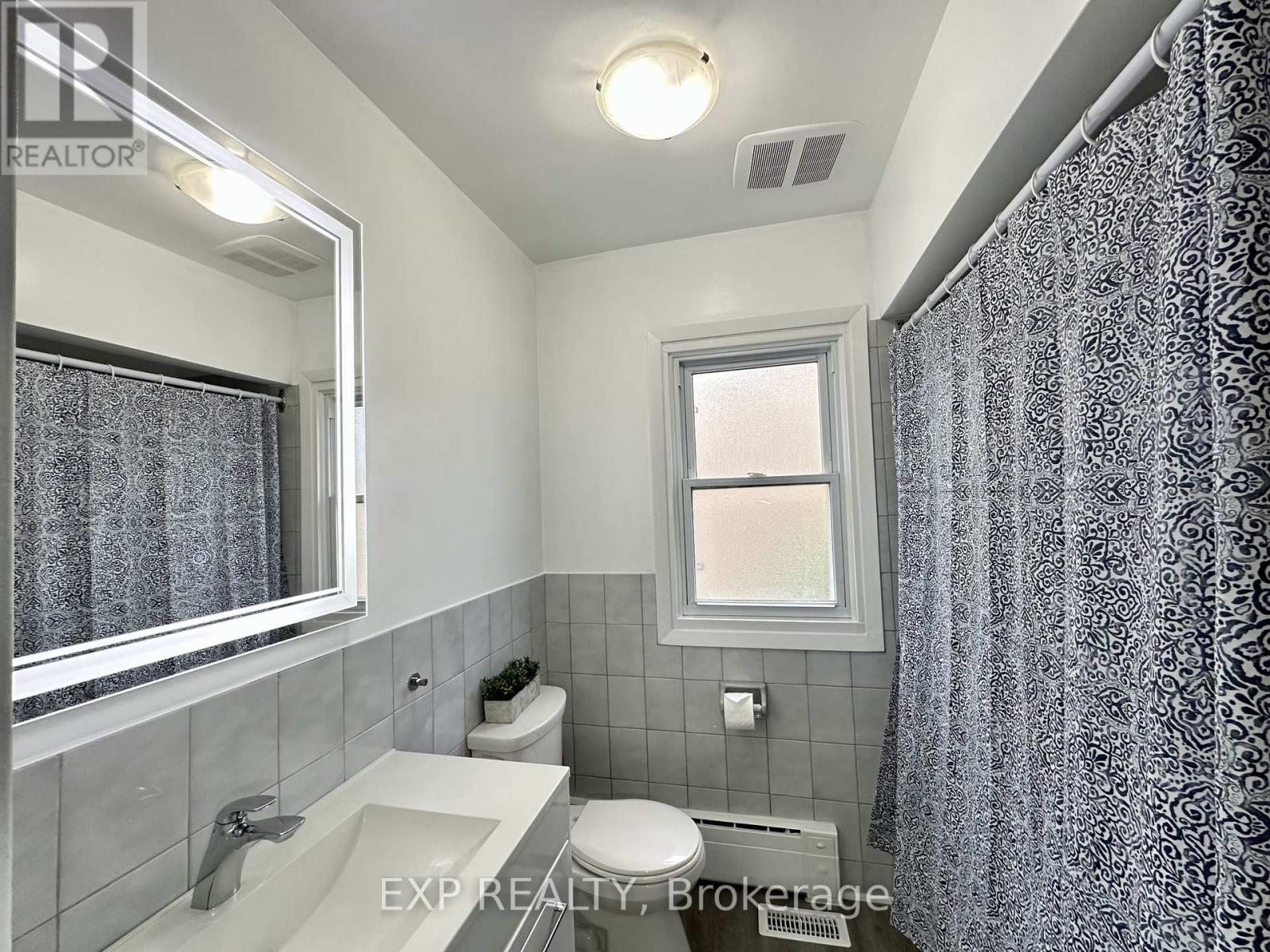 16 Broadview Avenue, St. Catharines, Ontario  L2T 2H3 - Photo 8 - X12880112