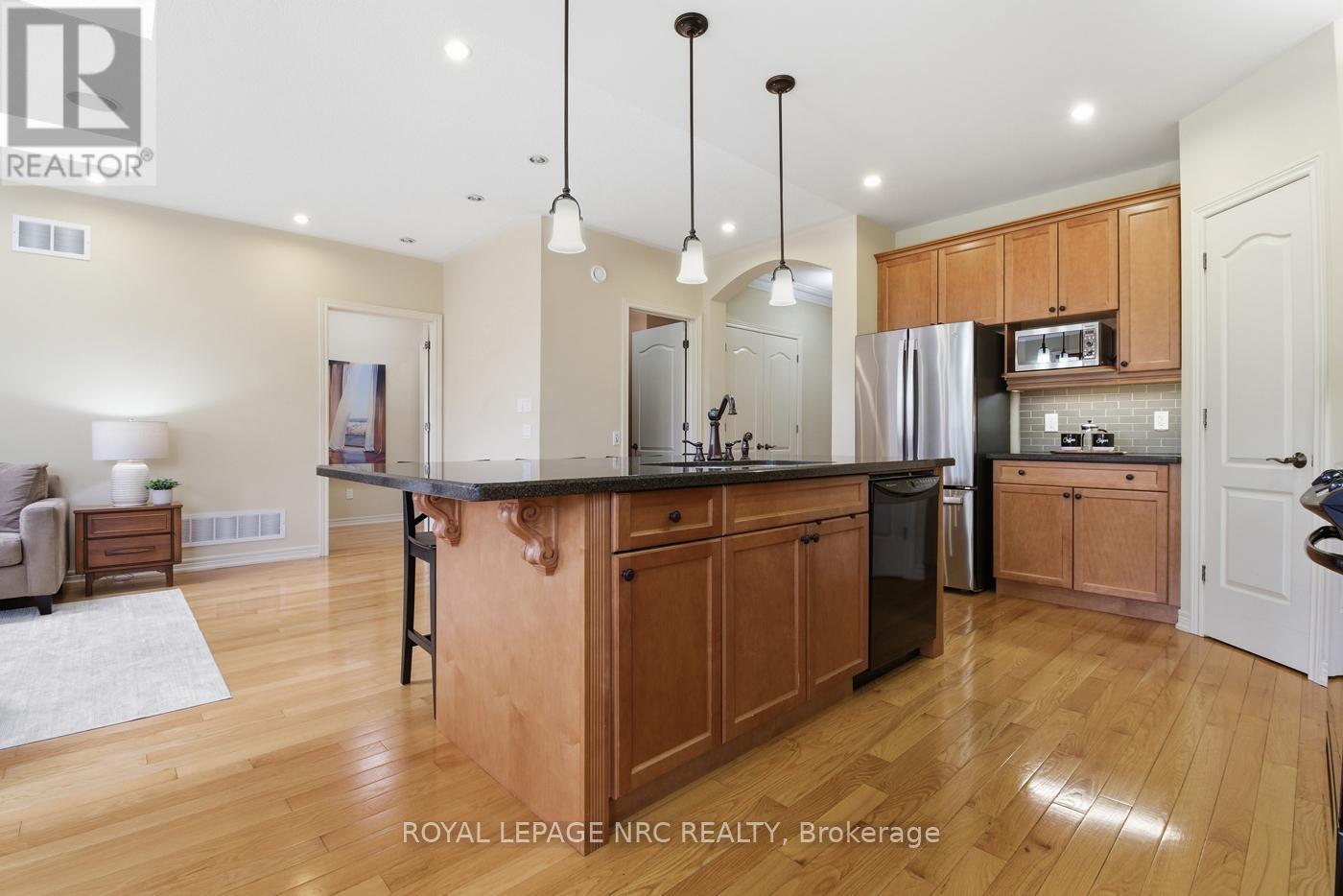 14 Lochness Court, Welland, Ontario  L3B 6H4 - Photo 5 - X12880226