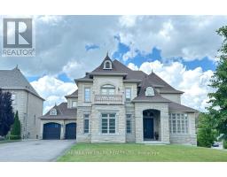123 CARISBROOKE CIRCLE, Aurora, Ontario