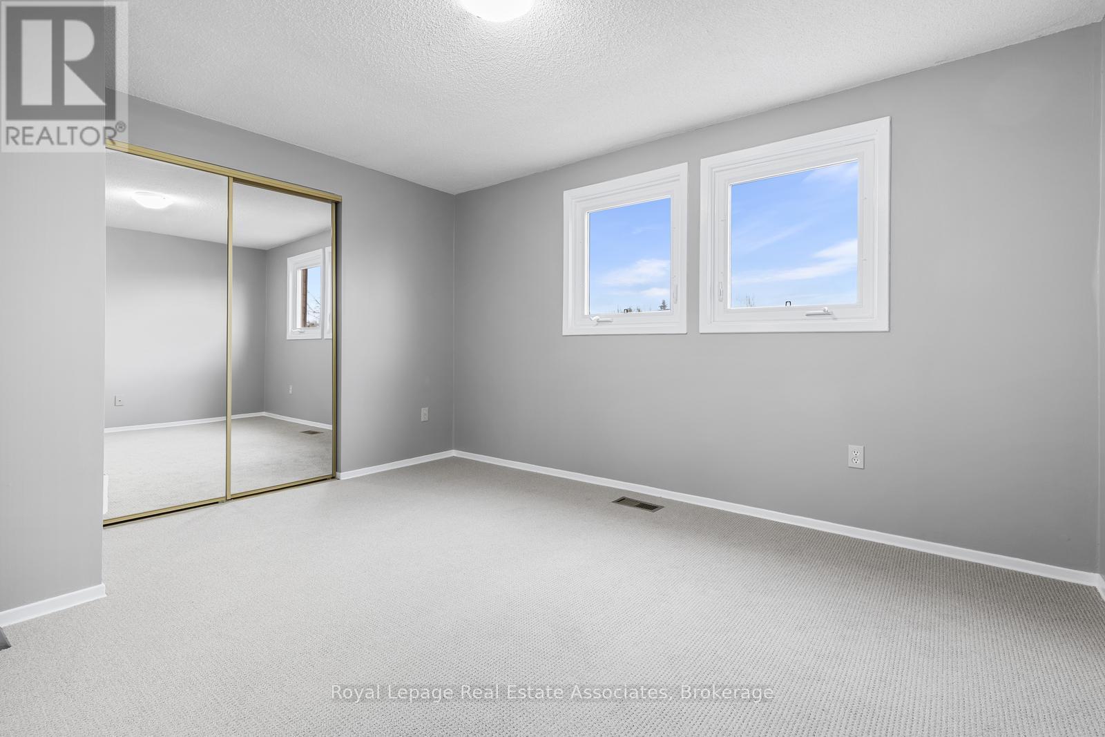 81 Lund Street, Richmond Hill, Ontario  L4C 5V3 - Photo 21 - N12879698