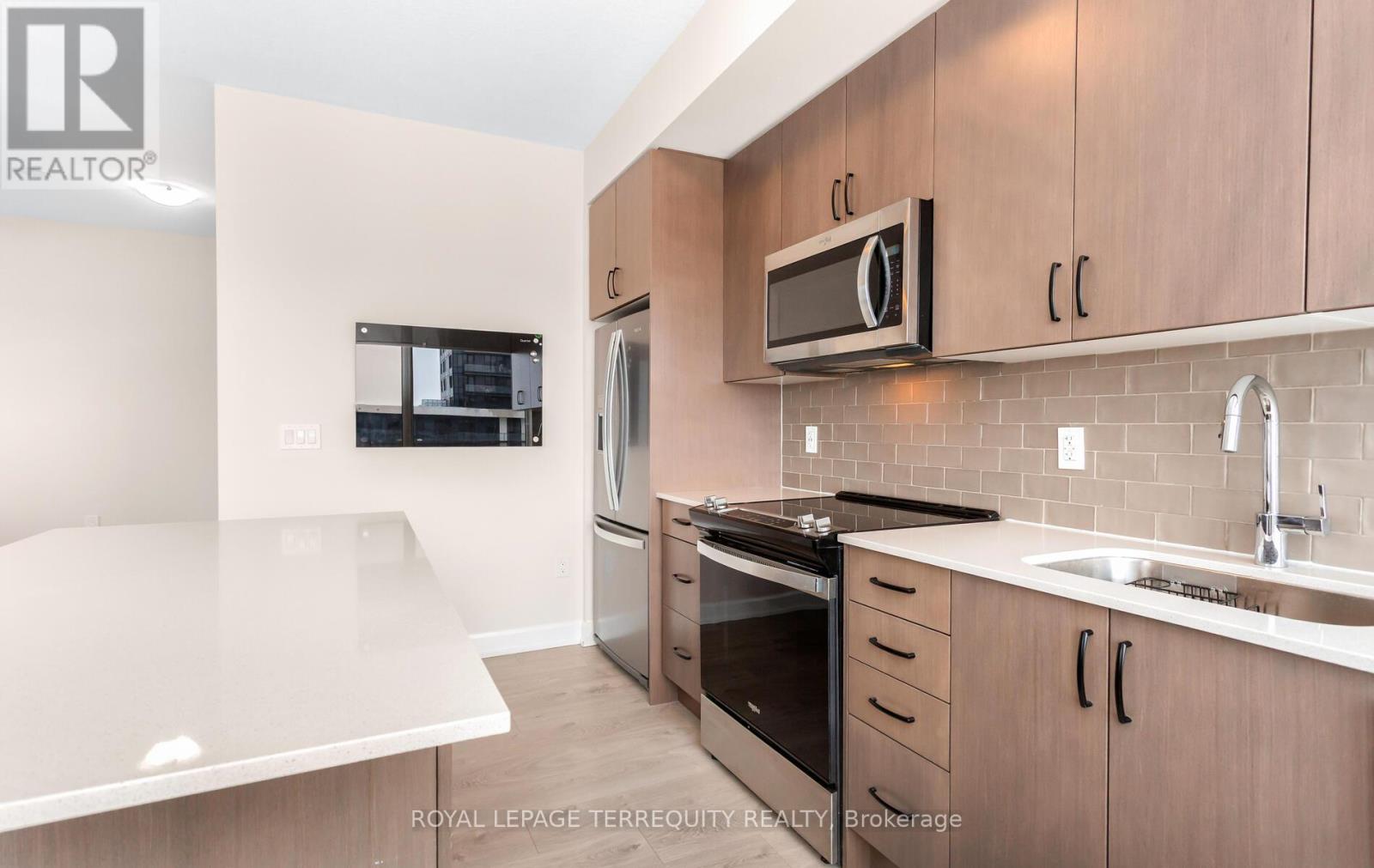 806 - 3200 William Coltson Avenue, Oakville, Ontario  L6H 7W6 - Photo 10 - W12813096