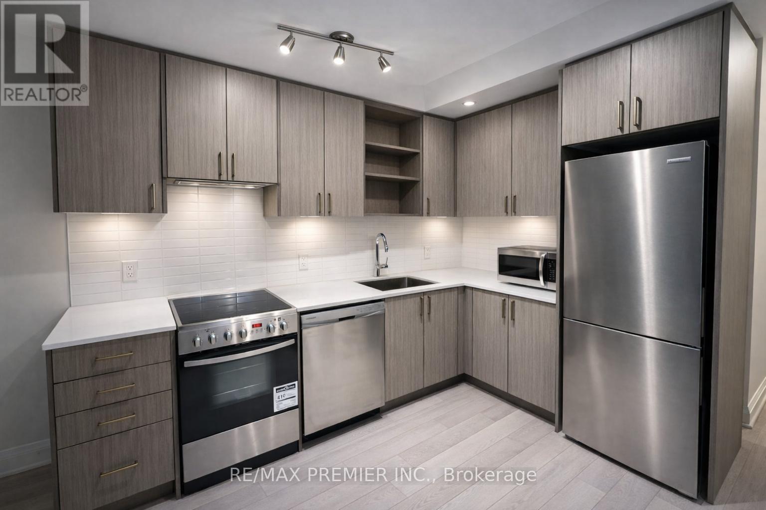 611 - 50 George Butchart Drive, Toronto, Ontario  M3K 0C9 - Photo 2 - W12806200