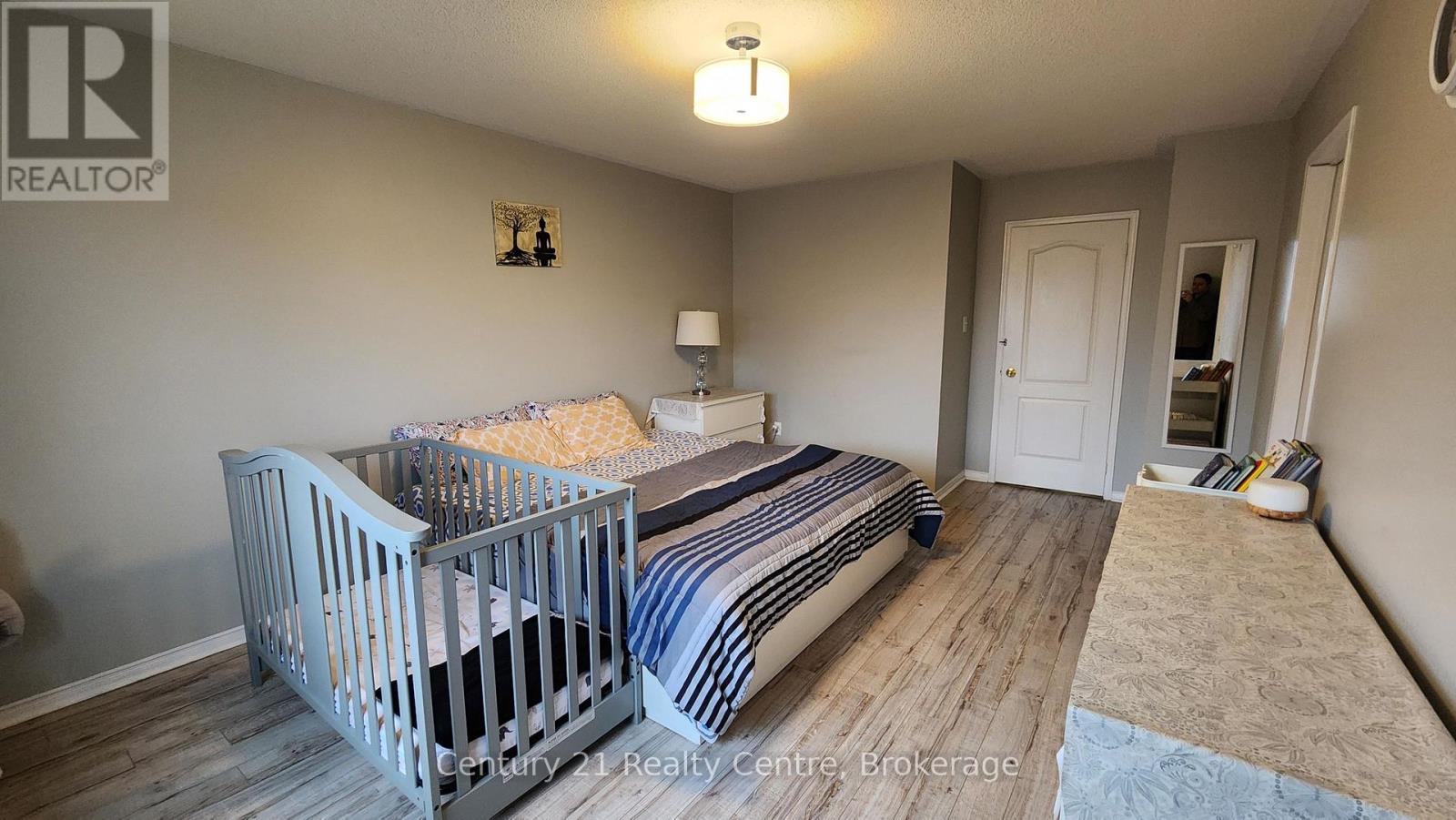 17 Vermont Road, Brampton (Fletcher's Meadow), Ontario  L7A 3G3 - Photo 15 - W12878440