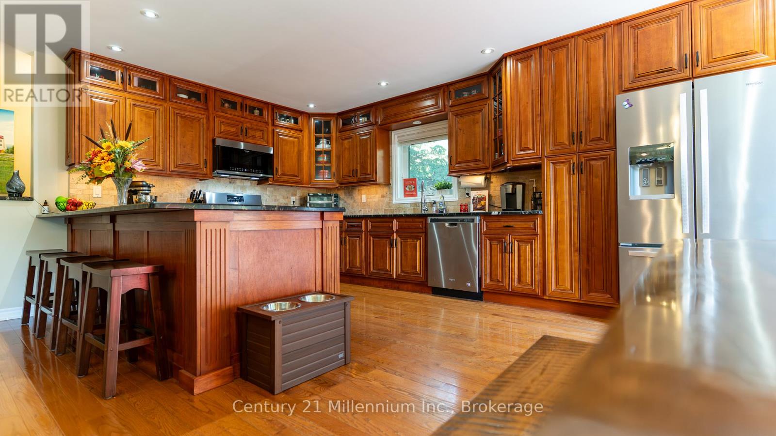 5 Sugar Maple Lane, Wasaga Beach, Ontario  L9Z 1P4 - Photo 6 - S12880108