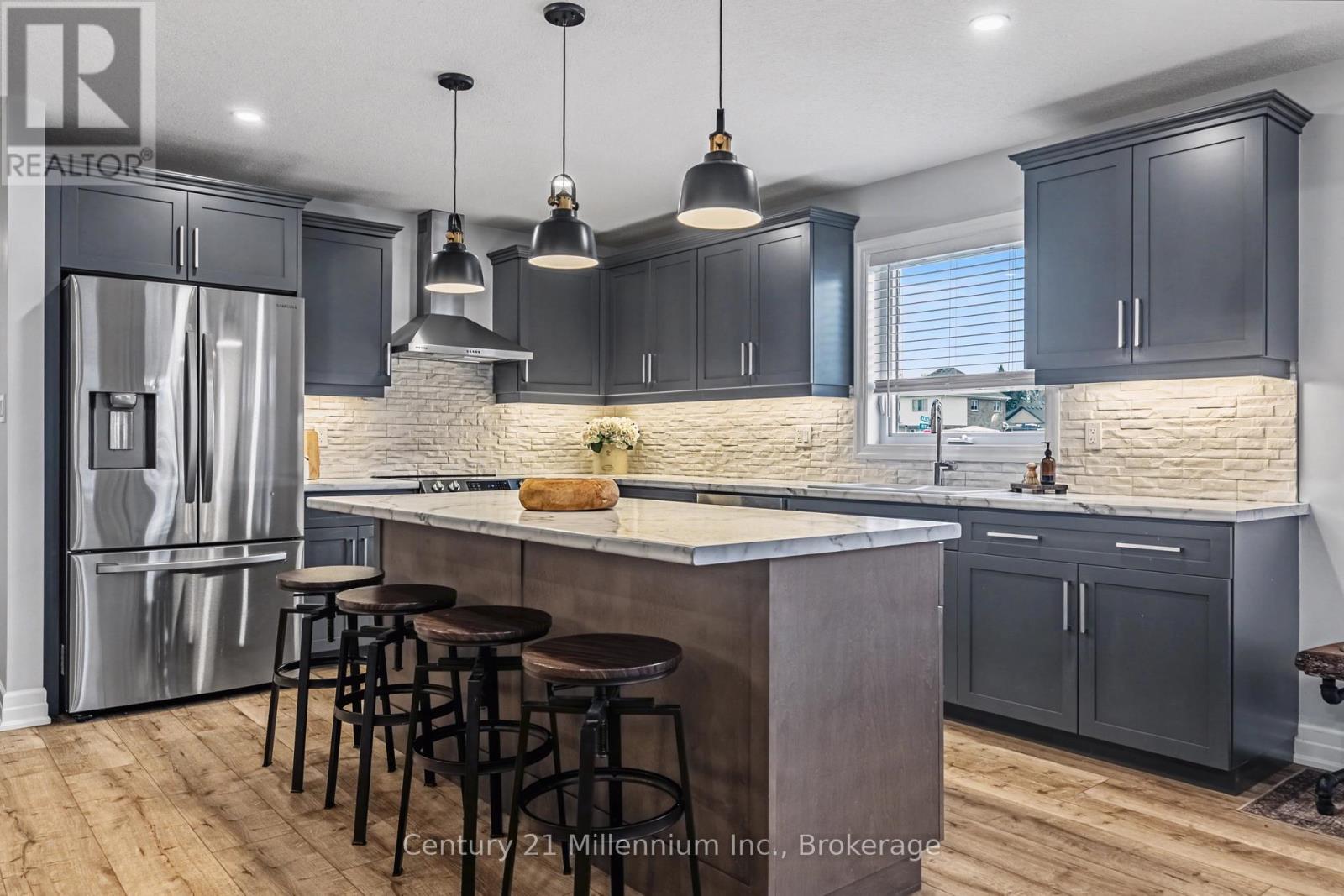 200 Eccles Avenue, West Grey, Ontario  N0G 1R0 - Photo 12 - X12879962