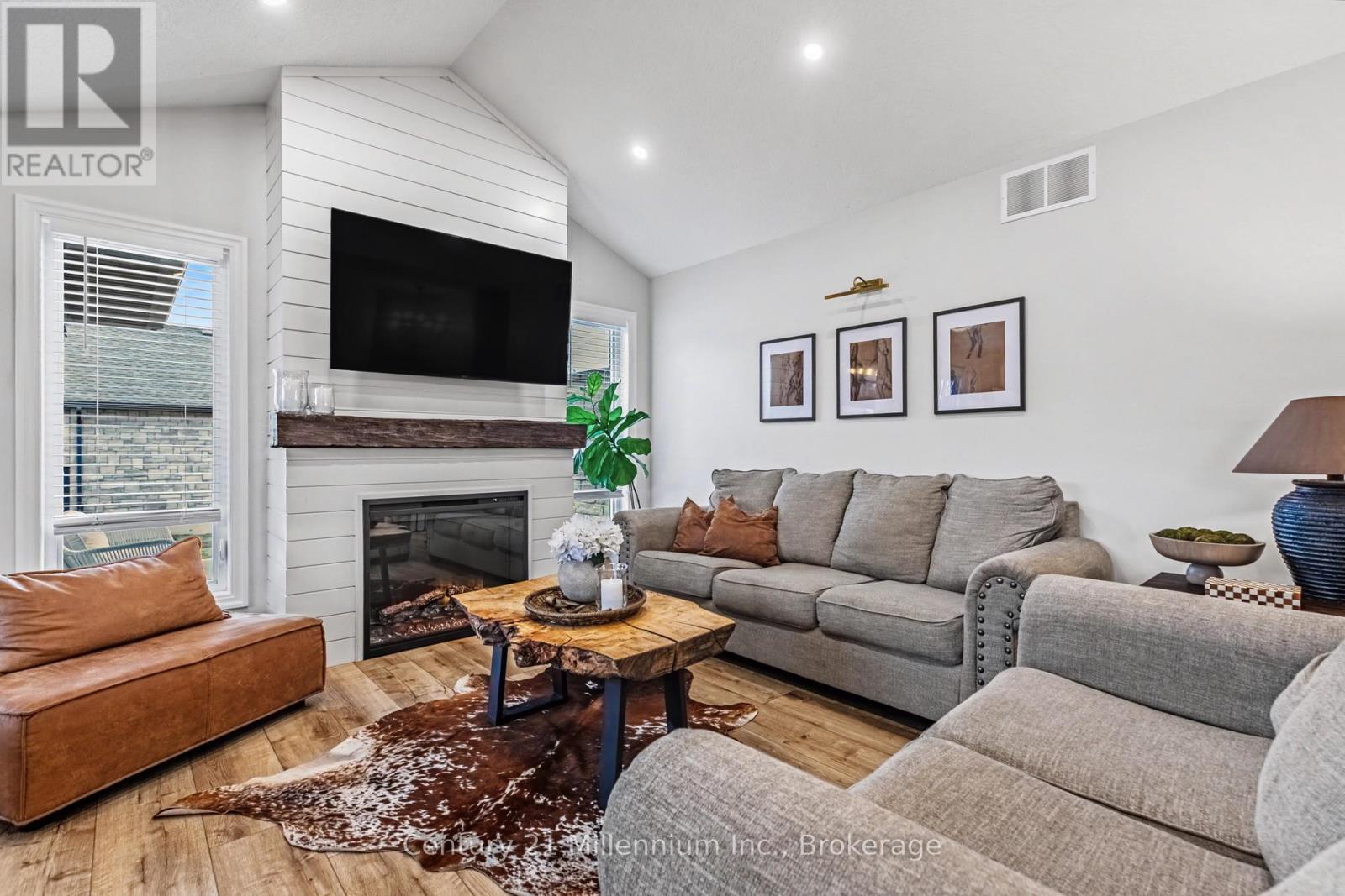 200 Eccles Avenue, West Grey, Ontario  N0G 1R0 - Photo 21 - X12879962