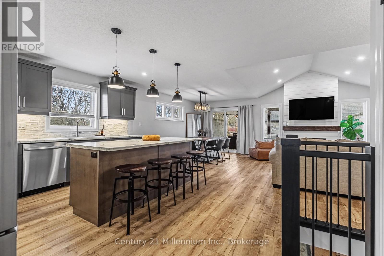 200 Eccles Avenue, West Grey, Ontario  N0G 1R0 - Photo 9 - X12879962