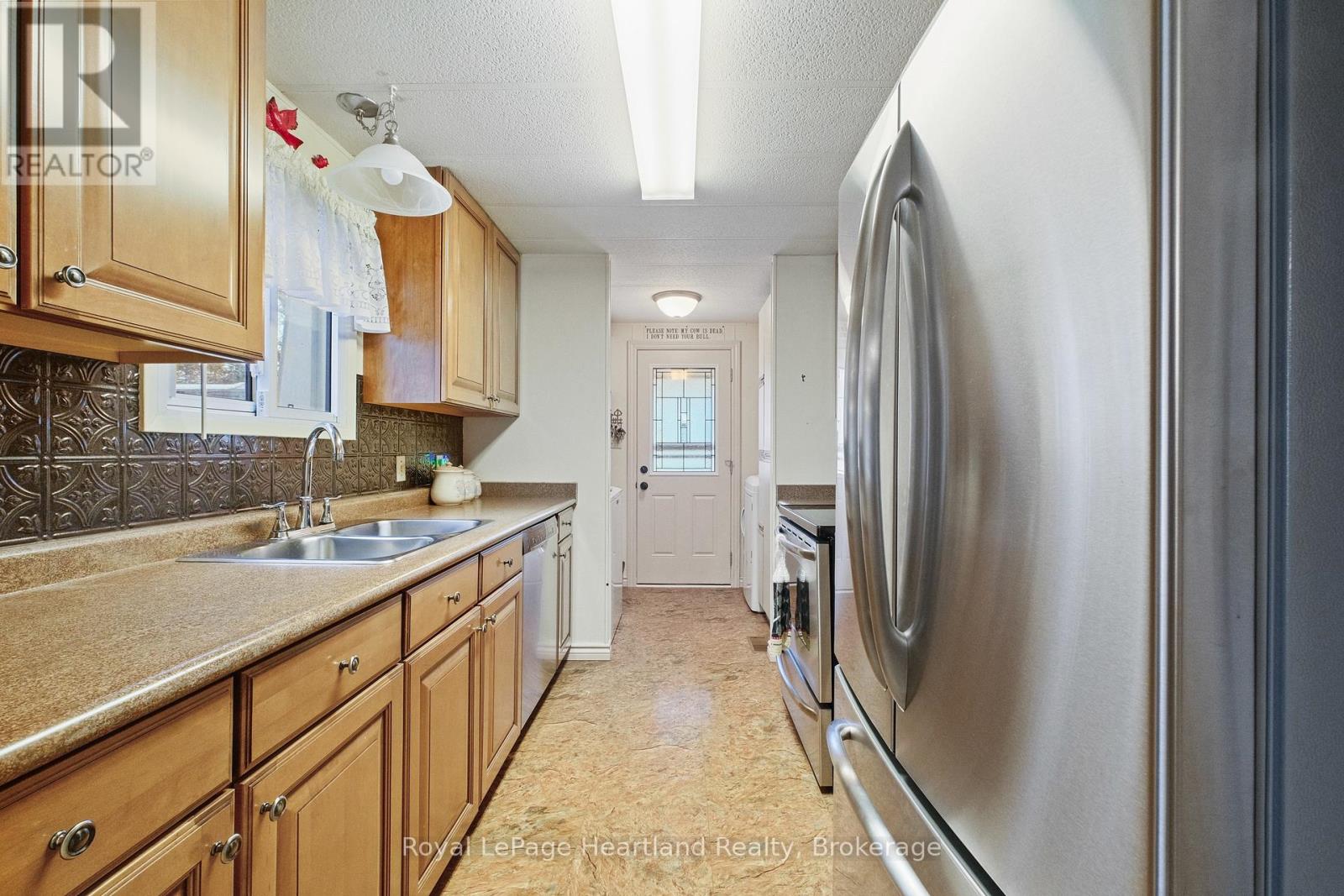 13 Cypress Point Crescent, South Huron (Stephen), Ontario  N0M 1T0 - Photo 11 - X12880094