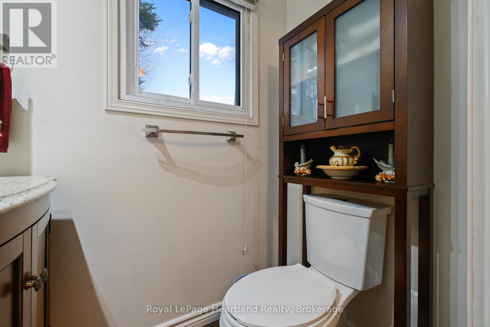 13 Cypress Point Crescent, South Huron (Stephen), Ontario  N0M 1T0 - Photo 22 - X12880094