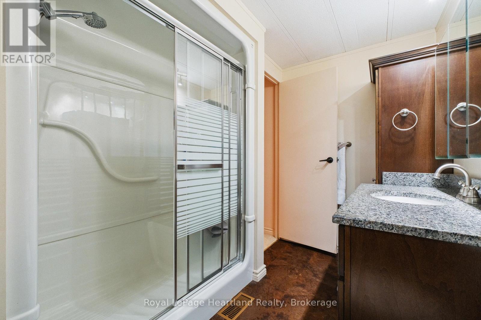 13 Cypress Point Crescent, South Huron (Stephen), Ontario  N0M 1T0 - Photo 27 - X12880094