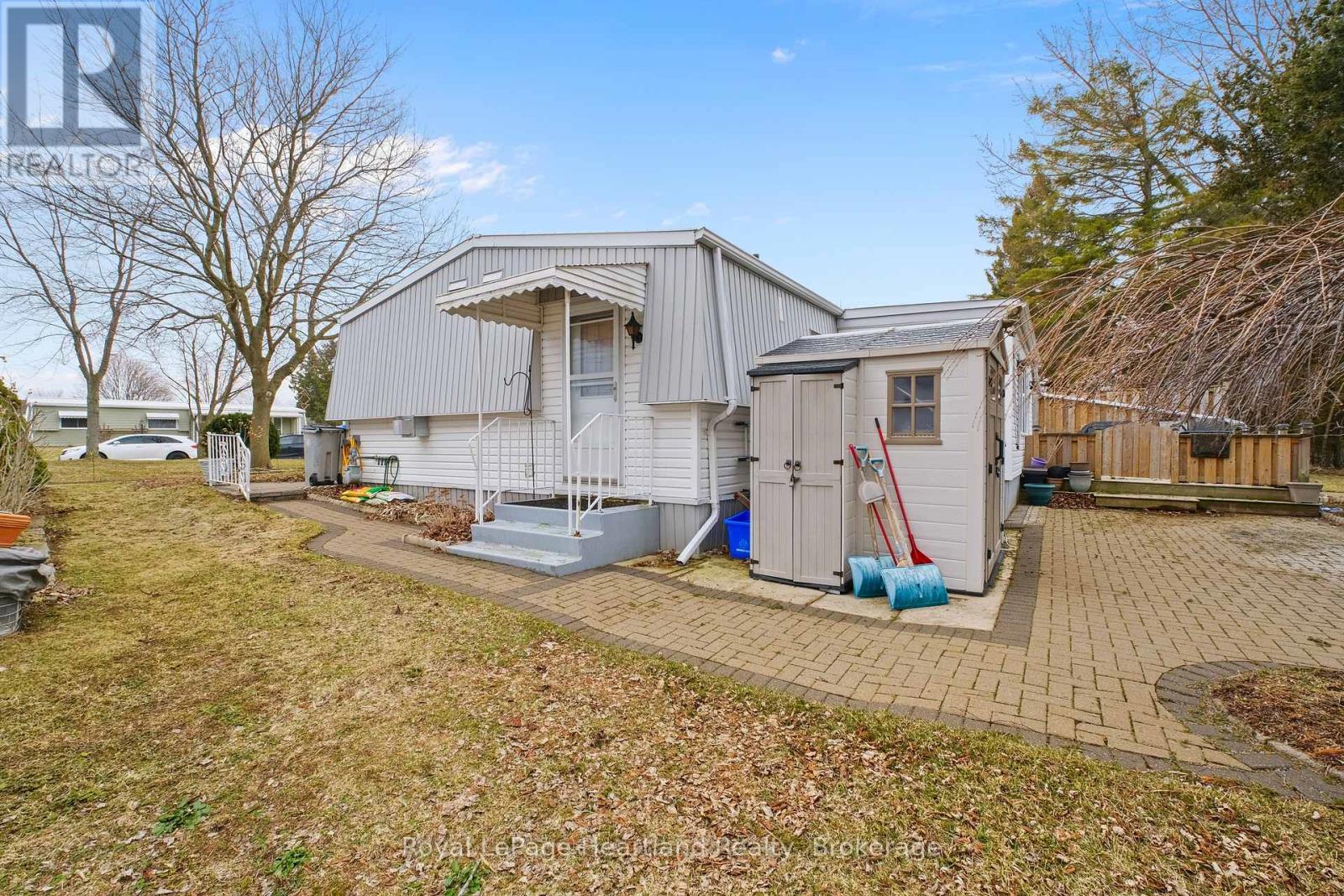 13 Cypress Point Crescent, South Huron (Stephen), Ontario  N0M 1T0 - Photo 32 - X12880094