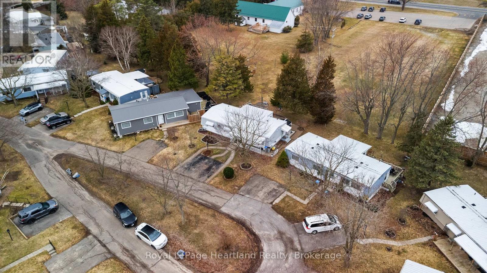 13 Cypress Point Crescent, South Huron (Stephen), Ontario  N0M 1T0 - Photo 34 - X12880094