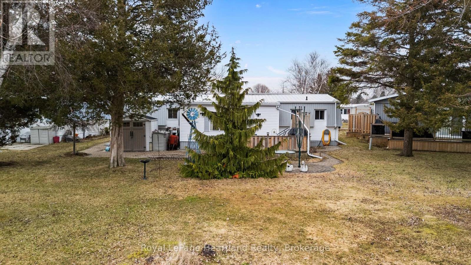 13 Cypress Point Crescent, South Huron (Stephen), Ontario  N0M 1T0 - Photo 36 - X12880094