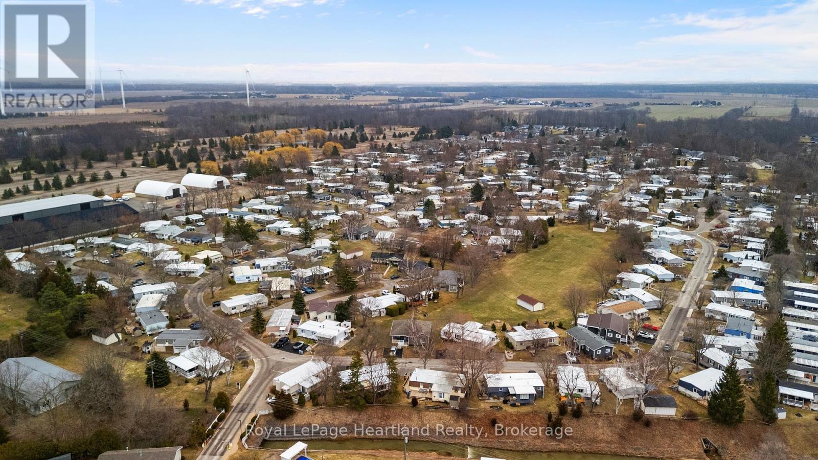 13 Cypress Point Crescent, South Huron (Stephen), Ontario  N0M 1T0 - Photo 38 - X12880094