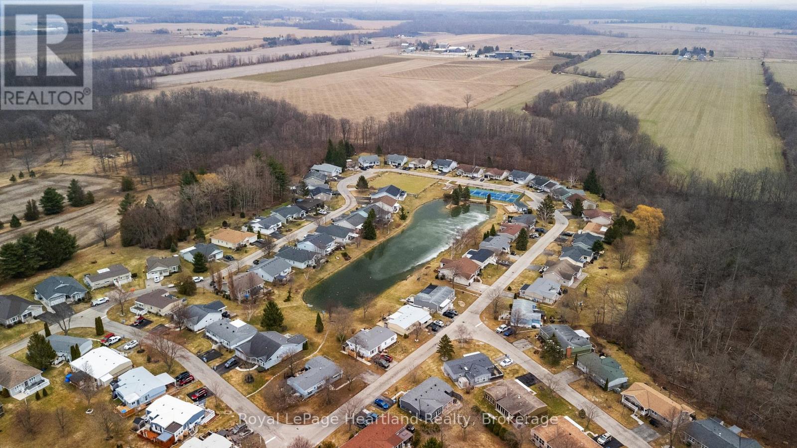 13 Cypress Point Crescent, South Huron (Stephen), Ontario  N0M 1T0 - Photo 39 - X12880094