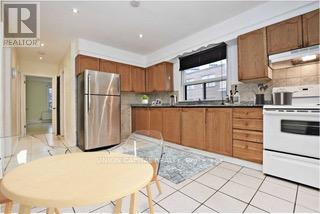 3 - 100 Rajah Street, Toronto (Englemount-Lawrence), Ontario  M6A 2J3 - Photo 8 - C12880118