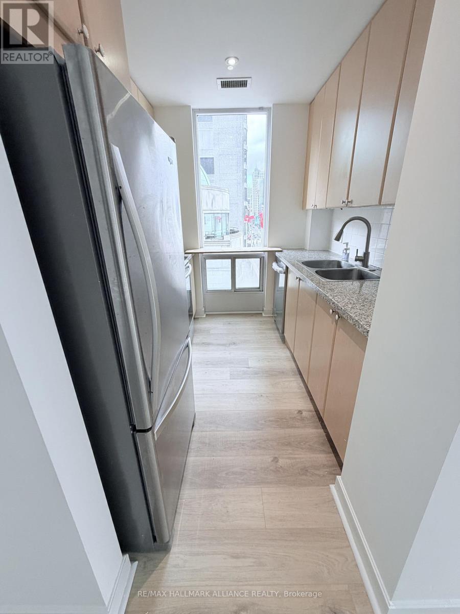 602 - 85 Bloor Street E, Toronto, Ontario  M4W 3Y1 - Photo 11 - C12880132