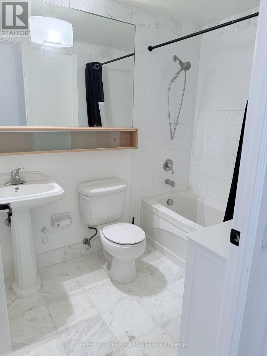 602 - 85 Bloor Street E, Toronto, Ontario  M4W 3Y1 - Photo 7 - C12880132