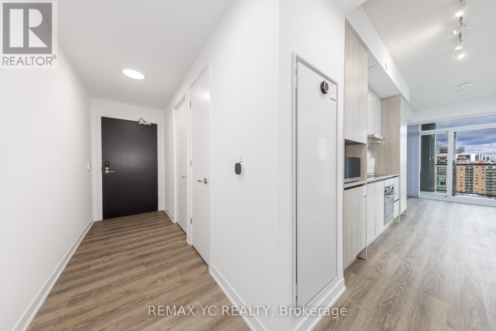 1703 - 180 Front Street E, Toronto (Moss Park), Ontario  M5A 0A9 - Photo 17 - C12880134