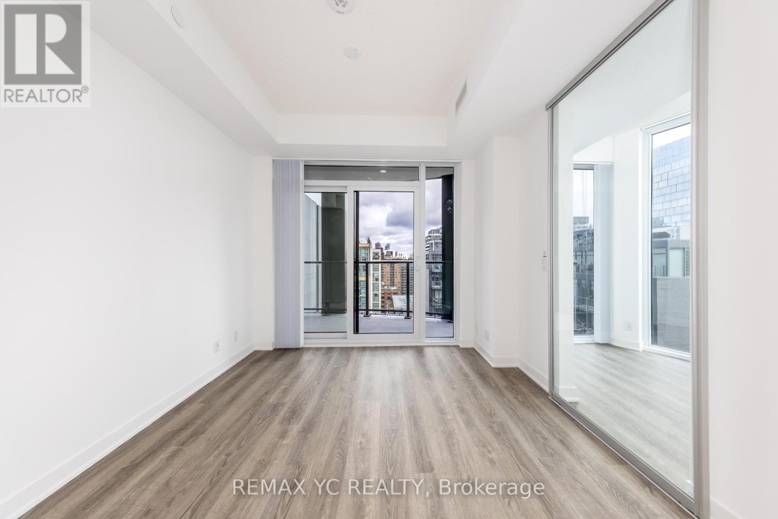 1703 - 180 Front Street E, Toronto (Moss Park), Ontario  M5A 0A9 - Photo 20 - C12880134