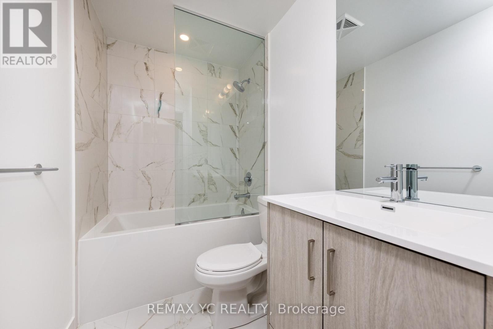 1703 - 180 Front Street E, Toronto (Moss Park), Ontario  M5A 0A9 - Photo 30 - C12880134